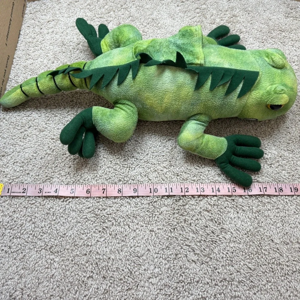 Cancun Zoo Friends Riviera Maya Green Iguana Plush Stuffed Animal Souvenir 18 In